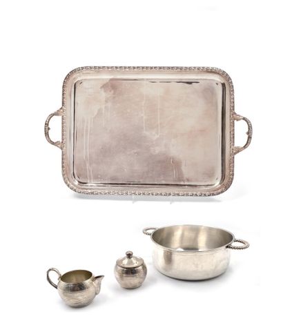 null Silver-plated set including a serving tray with handles, underlined by a laurel...