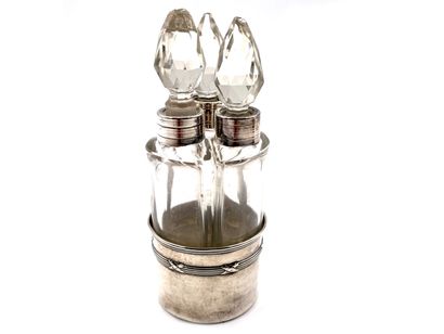 null Perfume set set in 950 thousandths silver with crossed ribbons and rushes molding,...