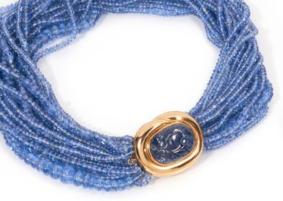 null Sixteen-row necklace of sapphire balls, the clasp in 750 thousandths yellow...