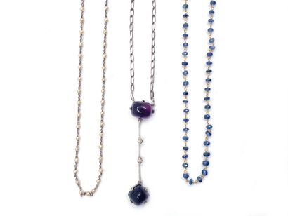 null Set of three necklaces in 800 thousandths silver and metal adorned with sapphires,...