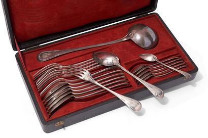 null 950-thousandths silver household set, model underlined by a flowered and monogrammed...