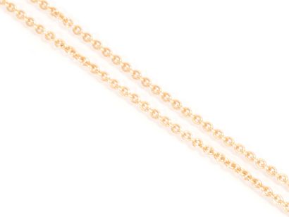 null Articulated necklace in 750 thousandths yellow gold, the links oval-shaped.
Length:...