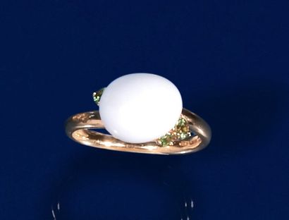null POMELLATO, "CAPRI" model
Ring in 750 thousandths yellow gold, the center adorned...