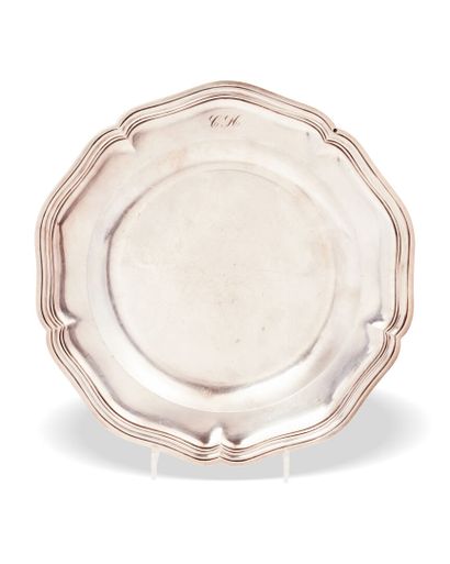 null Round dish in plain silver 950 thousandths, filets pattern, monogrammed on the...