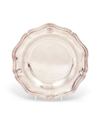 null Round and hollow dish in plain silver 950 thousandths, filets contours pattern,...