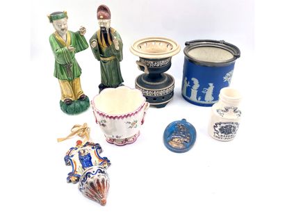 null Set of ceramics including a pot holder, a stoup, a bucket and an urn in Wedgwood,...