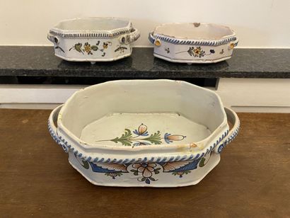 null NEVERS, EAST and miscellaneous
Important set of earthenware plates, salad bowls,...