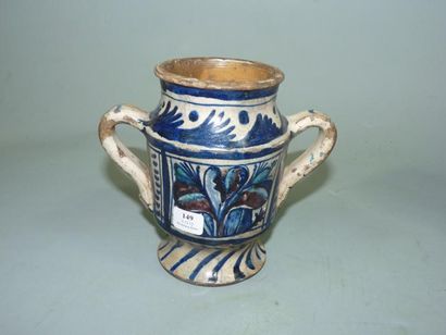 TOSCANE (Environs de Florence ou Montelupo) Petit vase cylindrique à deux anses sur...
