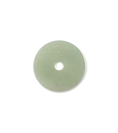 null CHINE
Médaillon en pierre dure Disque Bi. 
D. 5,5 cm