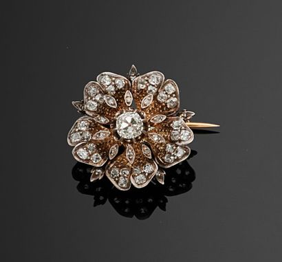 null Brooch in 950 thousandths silver and 750 thousandths gold featuring a screw-mounted...