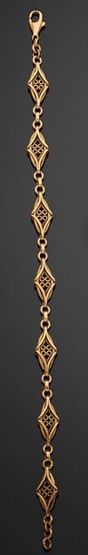 null Articulated necklace in 750 thousandths yellow gold, diamond-shaped openwork...