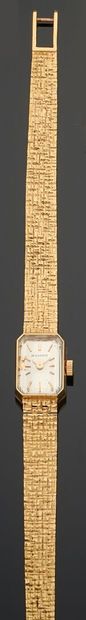 null *Montre bracelet de dame en or jaune 750 millièmes, la montre de forme rectangulaire...