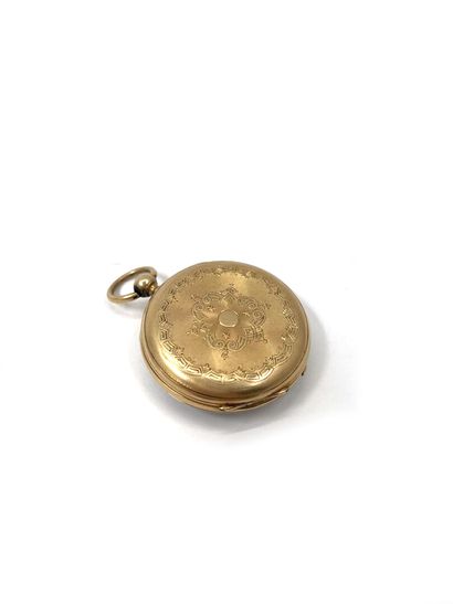 null Pocket watch in yellow gold 750 thousandths, guilloché and engraved back decorated...