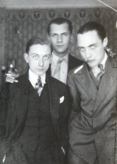 Artür HARFAUX (1906-1995) Autoportrait avec Roger Gilbert-Lecomte et Monny de Boully,...