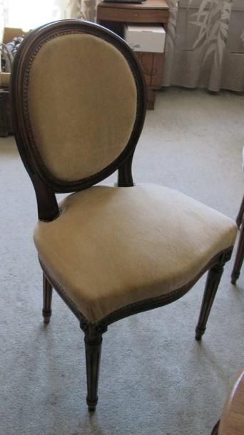 null Six chaises de style Louis XVI