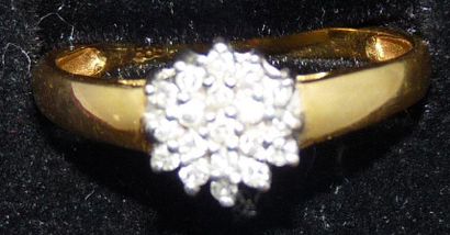 null Bague rosace en or jaune 14 K (585/000), sertie de très petits diamants de taille...