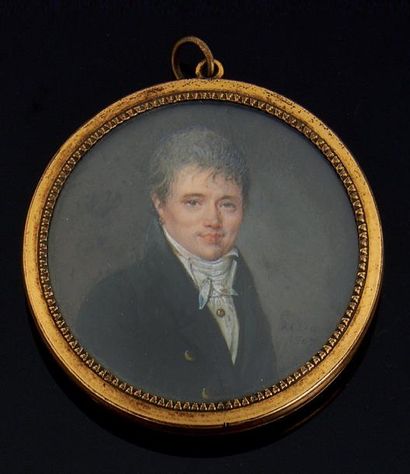 Nicolas Le DOUX (actif en 1796) Portrait d'homme en redingote verte. Miniature ronde...