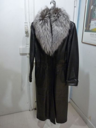 SKINER'S Long manteau en cuir Agneau noir, col châle amovible en Renard argenté,...