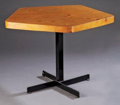 Charlotte PERRIAND (d'après un modèle de) Table basse «Les Arcs» (c.1965), modèle...