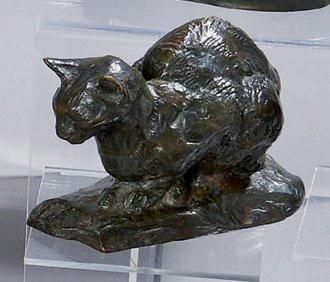 Pierre Robert CHRISTOPHE (1880-1971) Chat assis Epreuve en bronze à patine brune....