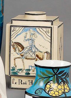 LALLEMANT Vase quadrangulé en faïence, décor montrant Henry IV sur une face et Louis...