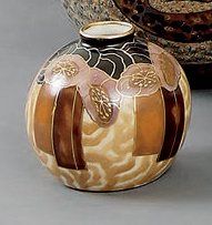 Camille THARAUD Vase boule en porcelaine, rehauts or et platine SCI ''C Tharaud CT...