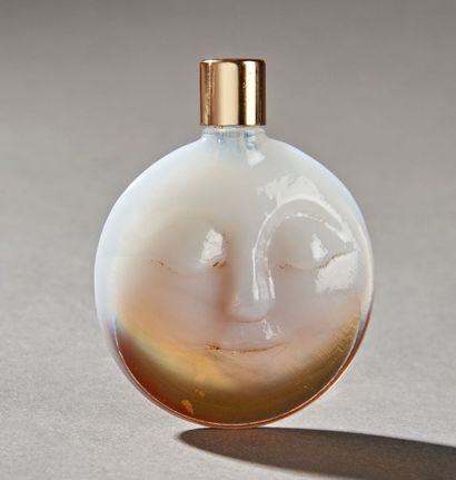Lancôme «Flèches d'Or» - (1959) Rare flacon de sac modèle «Spoutnik» en verre opalescent...