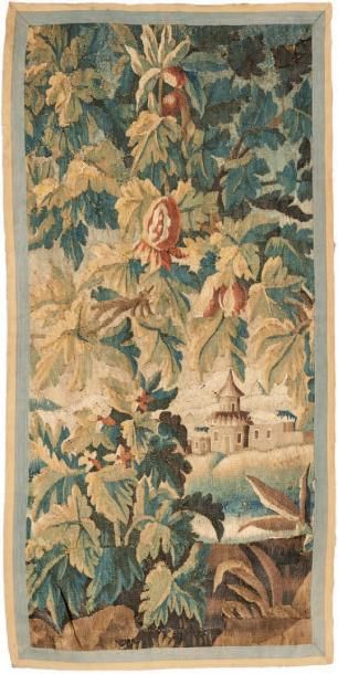 null AUBUSSON Fragment de tapisserie «Château et verdure». XVIII°siècle. 172 x 84...