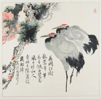 CHINE - XXe siècle Encre polychrome sur papier, deux grues sous les pins. Signé Quan...