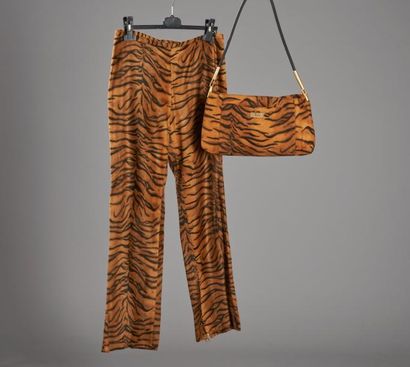 VERCACE Jeans Couture Ensemble composé d'un pantalon en viscose polyester imprimé...