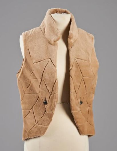 J.MENDEL Attibué Gilet en Vison femelle lustré beige travail de losanges, petit col...