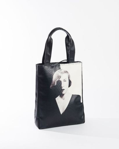 PIERRE & GILLES Sac cabas 26 cm en toile enduite noire agrémentée d'un portrait d'Andrée...