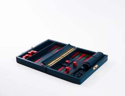 ASPREY LONDON Coffret en cuir grené bleu contenant un backgammon de voyage complet,...