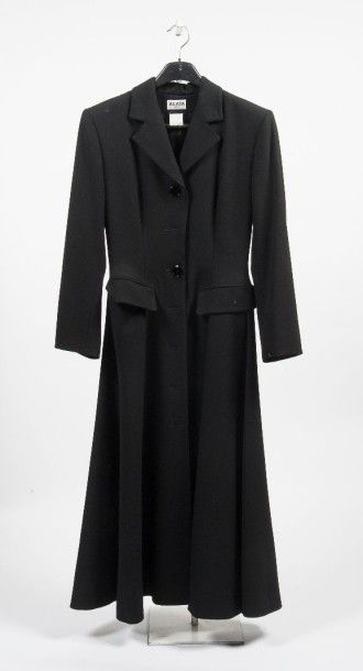ALAïa circa 1990 Magnifique redingote longue en lainage noir, petit col cranté, simple...
