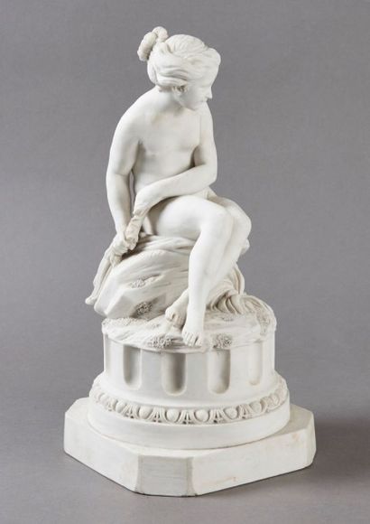 PARIS Statuette en biscuit de porcelaine dure d'après le modèle de Sèvres représentant...