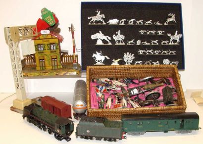 null Jouets et figurines divers comprenant partie de trains HO - figurines non peintes...