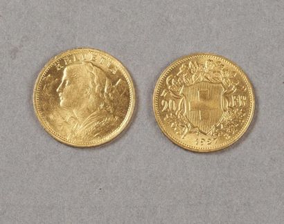 null DEUX PIECES de 20 francs suisses en or, 1925 et 1927. Poids: 12.9 gr.