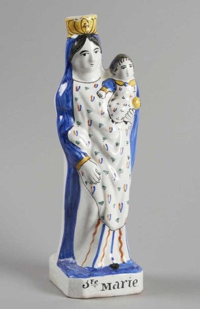 QUIMPER Vierge d'accouchée à décor polychorme, marquée Ste Marie sur la base. XIXème...