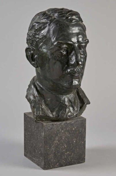 Georges Fite WATERS (1894-1961) " Homme à la moustache ". Epreuve en bronze à patine...