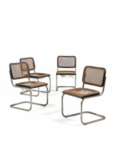 MARCEL BREUER (1902-1981) & THONET (ÉDITEUR) Suite de 4 chaises en hêtre teinté noir,...