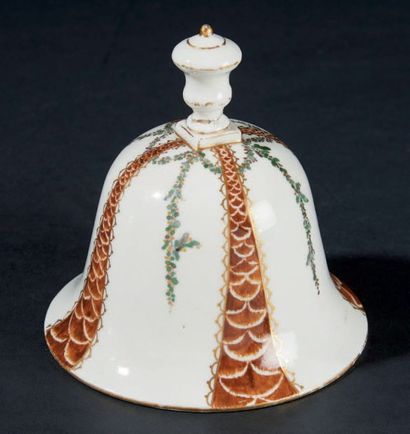 Loosdrecht Cloche de table en porcelaine à décor de guirlandes de feuillage en or...