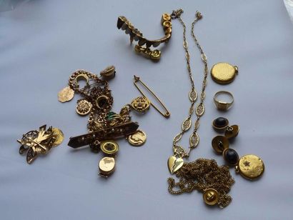 null LOT en or jaune 18 k (750°/oo) et métal comprenant: bagues, bracelets, colliers...