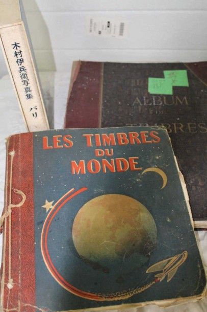 null ENSEMBLE de livres et timbres dont : Edmond LABBE, Rapport général sur l'Exposition...