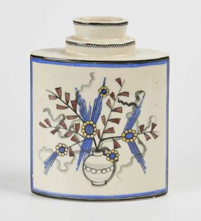 Robert LALLEMANT (1902-1954) Vase oblong en faïence et col en gradin. Décor double...