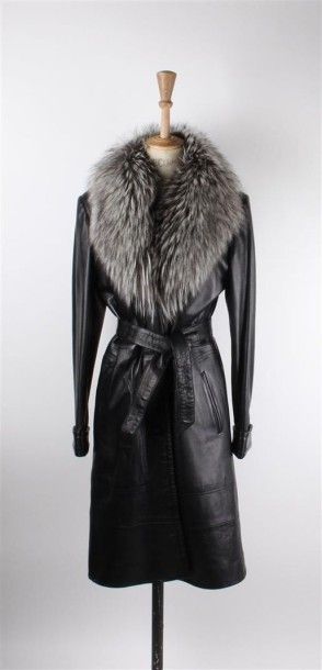 SKINER'S Manteau en cuir agneau noir, grand col amovible en renard argenté, simple...