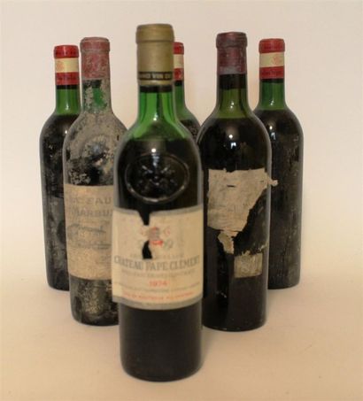 null 1 Bouteille PAPE CLEMENT 1974 - étiquette abîmée - bas
3 bouteilles PHELAN SEGUR...