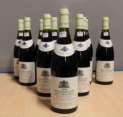 null 12 bouteilles "Vosne Romanée aux Reignotes", 1990 Moyen goulot, haute épaul...