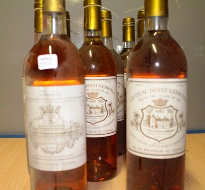 null 1 bouteille "Château Filhot" 1982 - Sauternes. Bas goulot, haute épaule. 10...