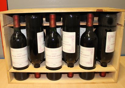 null 1 caisse de 12 bouteilles "Cgâteau Moulin Saint-Geroges" - 1986, Saint-Emilion....