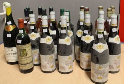 null 2 bouteilles "Château de Sanret" - 1990, Sauvignon. Bas goulot, haute épaule....
